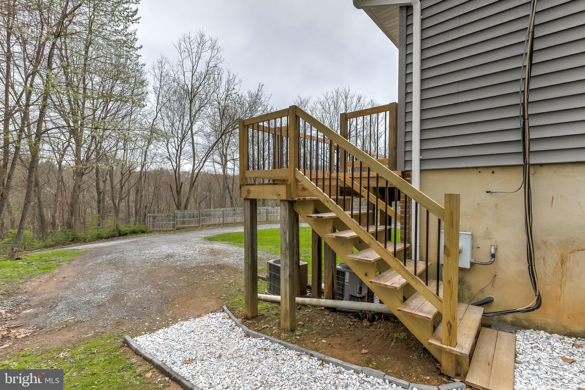 2429 Fairmount Road Hampstead, MD 21074 - Photo 2 of 31