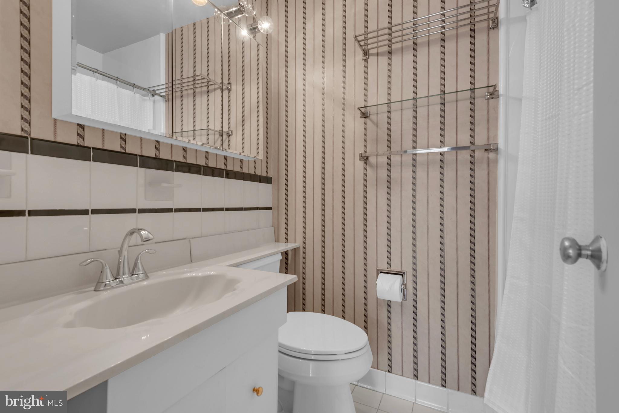 164 G Street Southwest, Unit 144 Washington, DC 20024 - Photo 23 of 67 Ensuite Bathroom