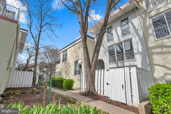 $684,500 | 164 G Street Southwest, Unit 144, Washington, DC 20024