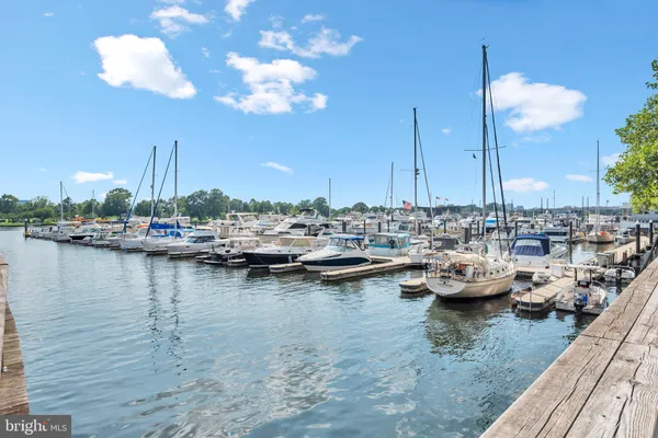 $684,500 | 164 G Street Southwest, Unit 144, Washington, DC 20024