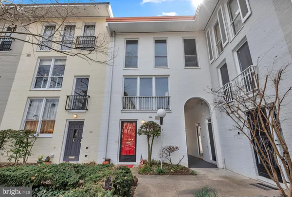$684,500 | 164 G Street Southwest, Unit 144, Washington, DC 20024