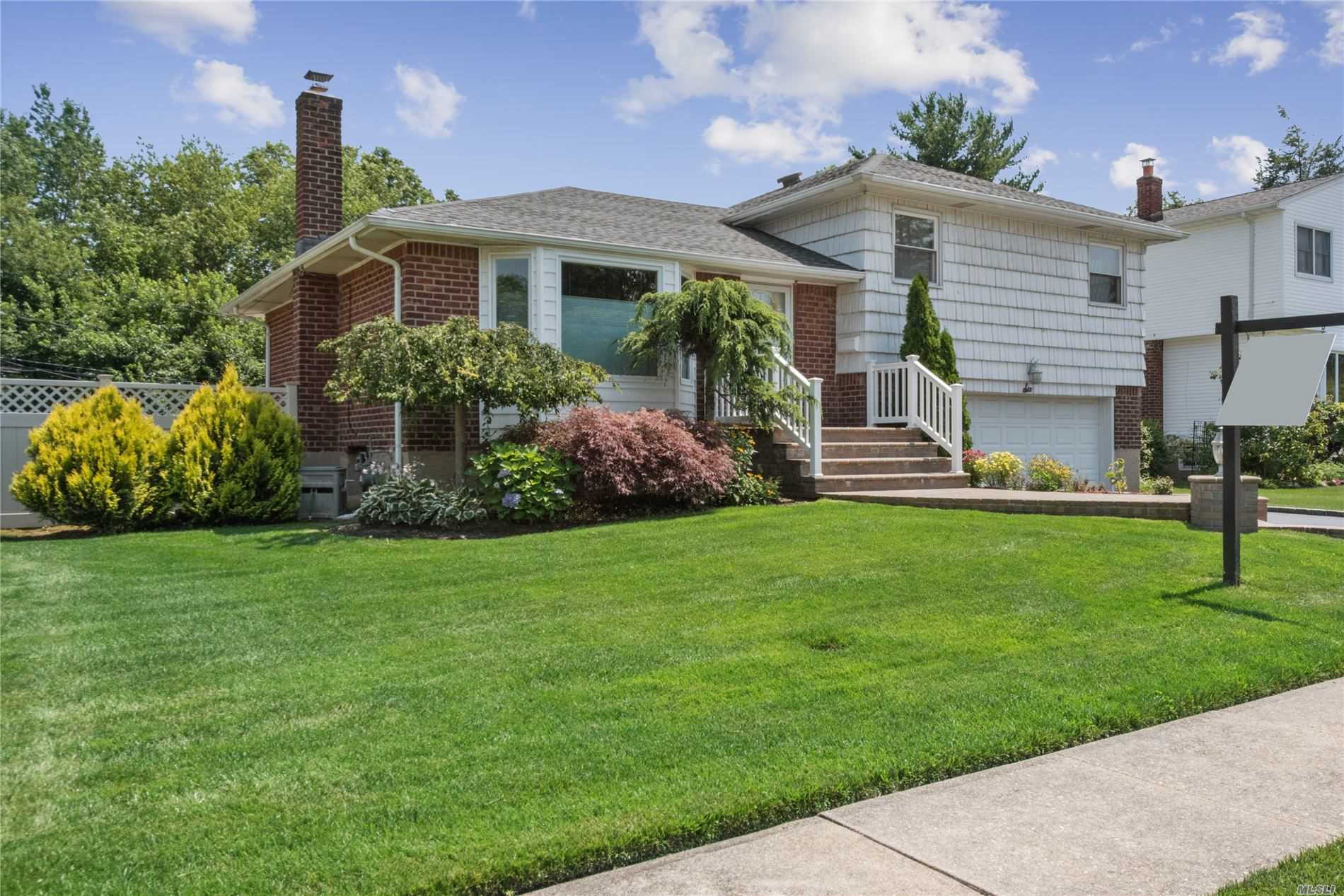 6 Wayland Road Plainview, NY 11803 - Photo 1 of 1 Gallery Image 1