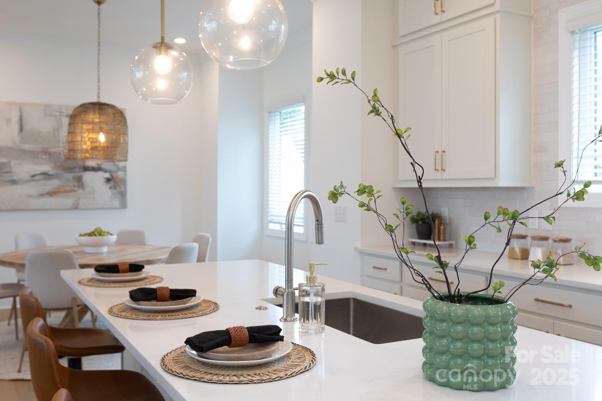 4203 Walker Road Charlotte, NC 28211 - Photo 4 of 48 Gallery Image 4