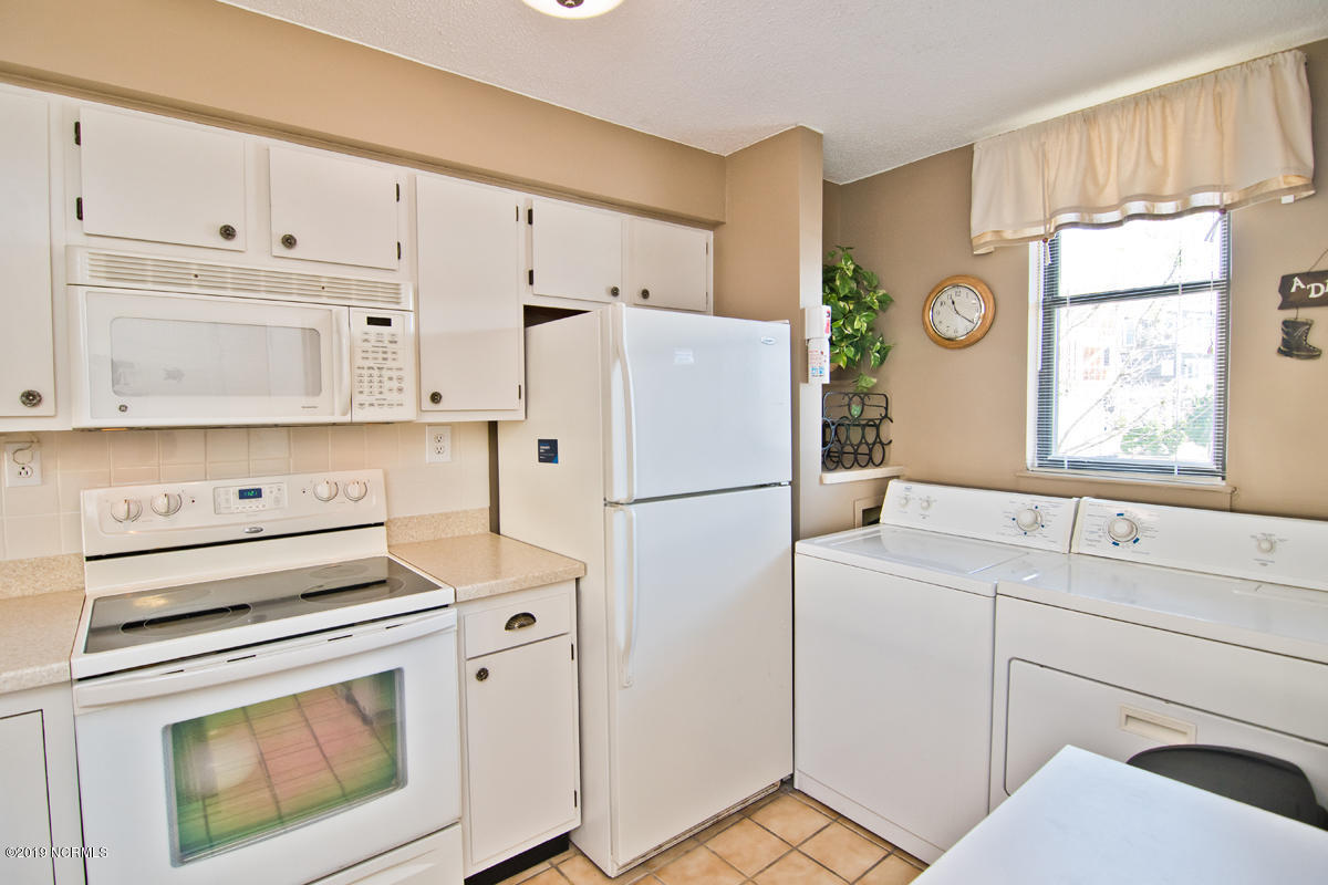 1505 Salter Path Road, Unit 128 Indian Beach, NC 28512 - Photo 6 of 21 Summer-Winds-128-Indian-Beach-NC-Vacatio