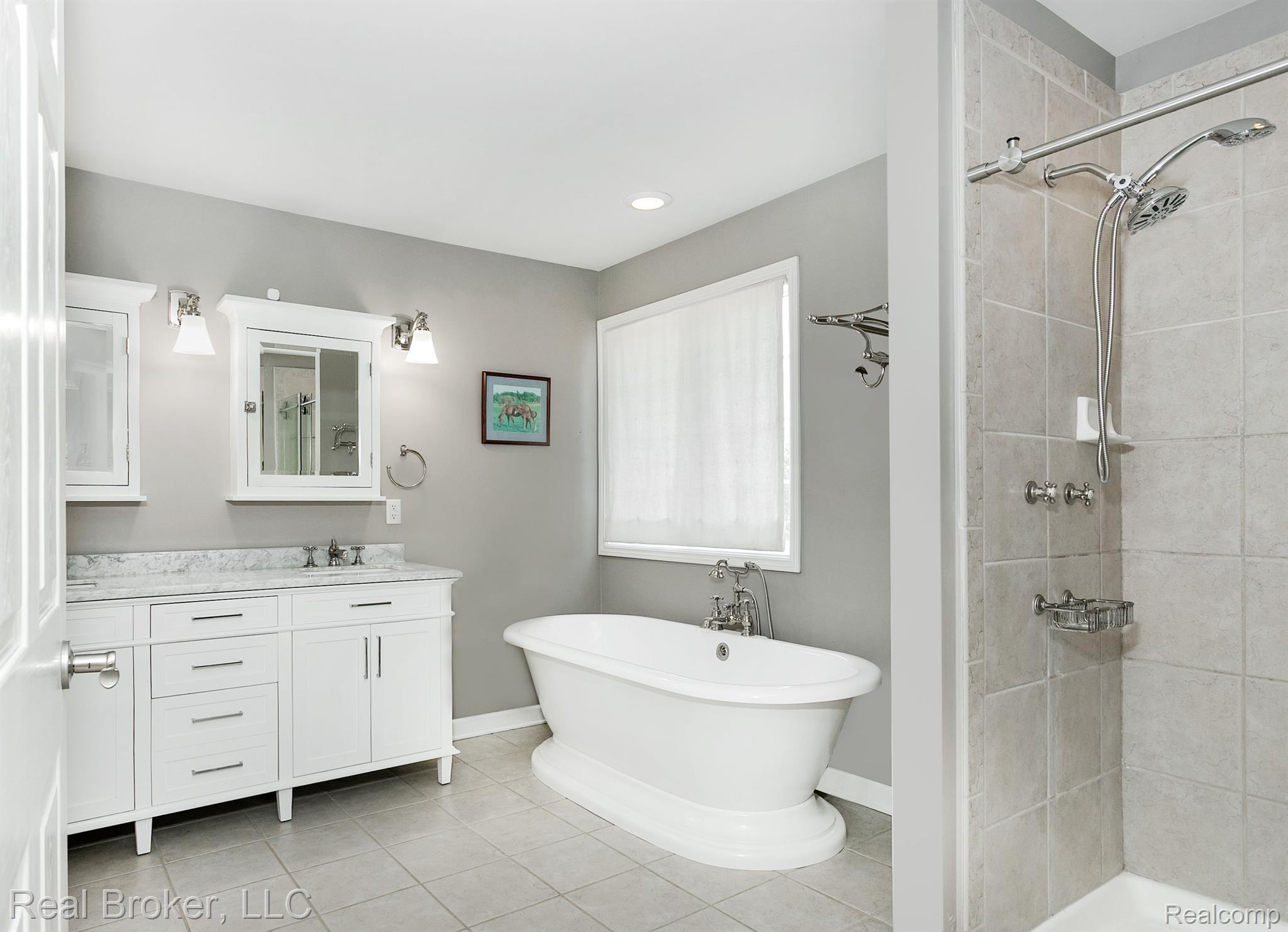 2318 Andover Boulevard Rochester, MI 48306 - Photo 34 of 74 Gallery Image 34