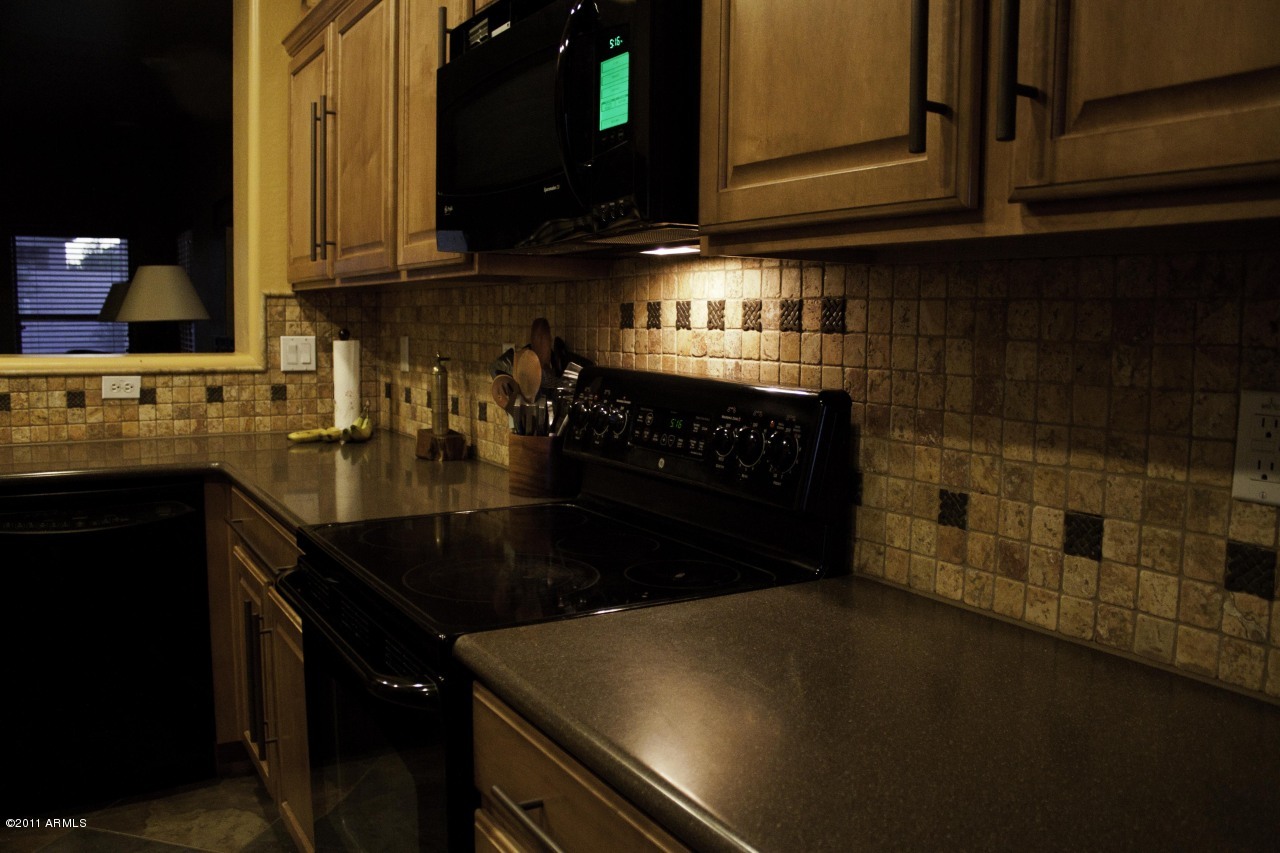 42783 West Kendra Way Maricopa, AZ 85138 - Photo 6 of 24 Kitchen