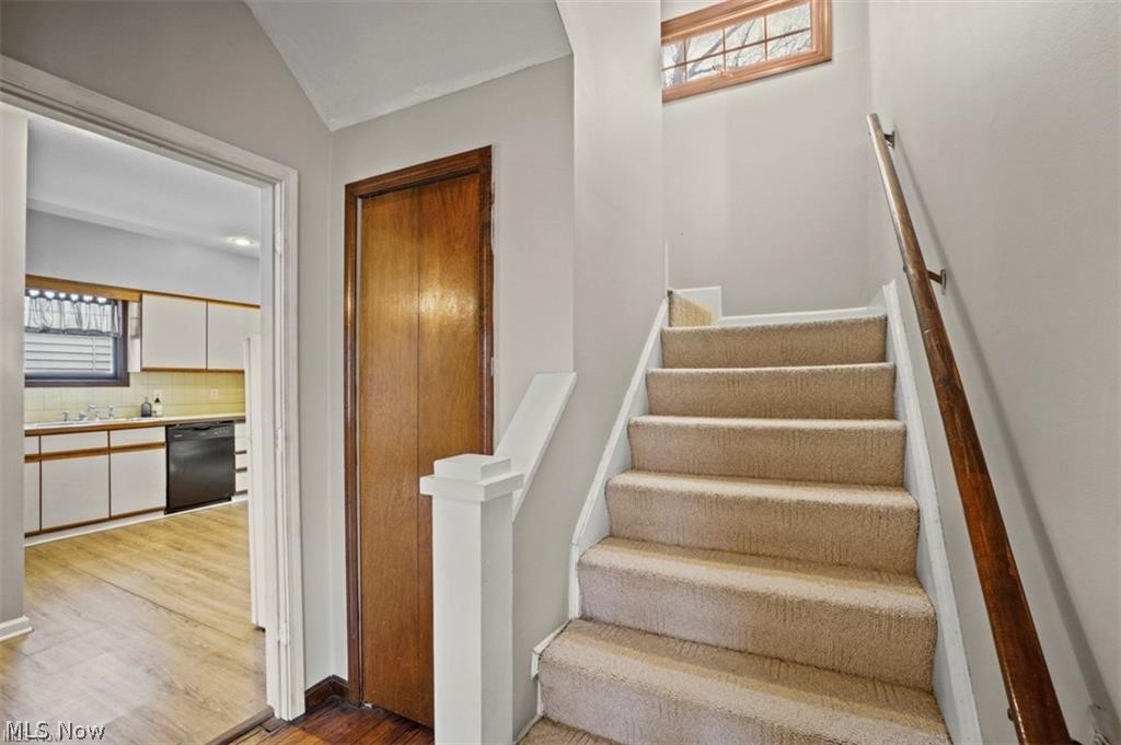 15819 Fernway Road Cleveland, OH 44120 - Photo 15 of 27 Gallery Image 15