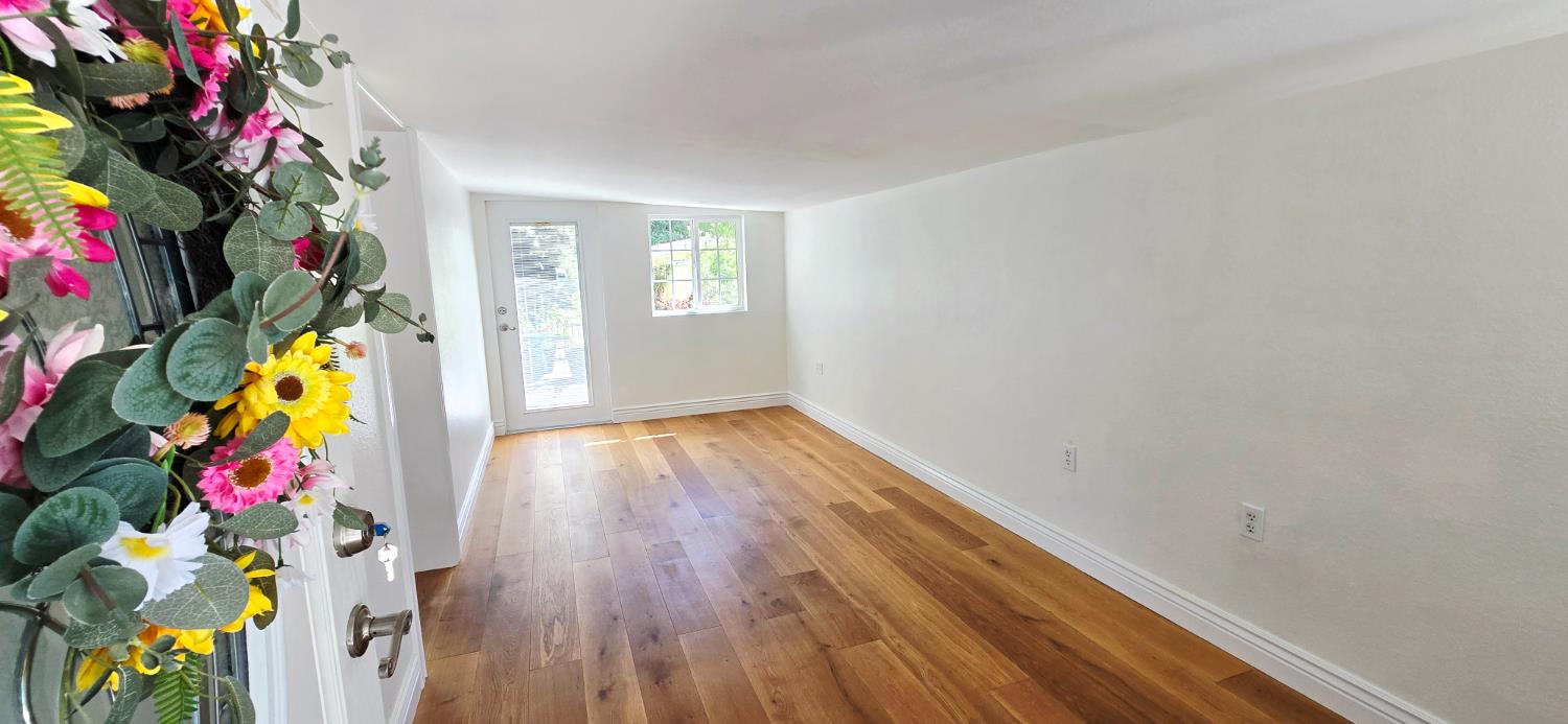 189 Full Circle Davis, CA 95618 - Photo 2 of 29 a view of lot of flowers in a room