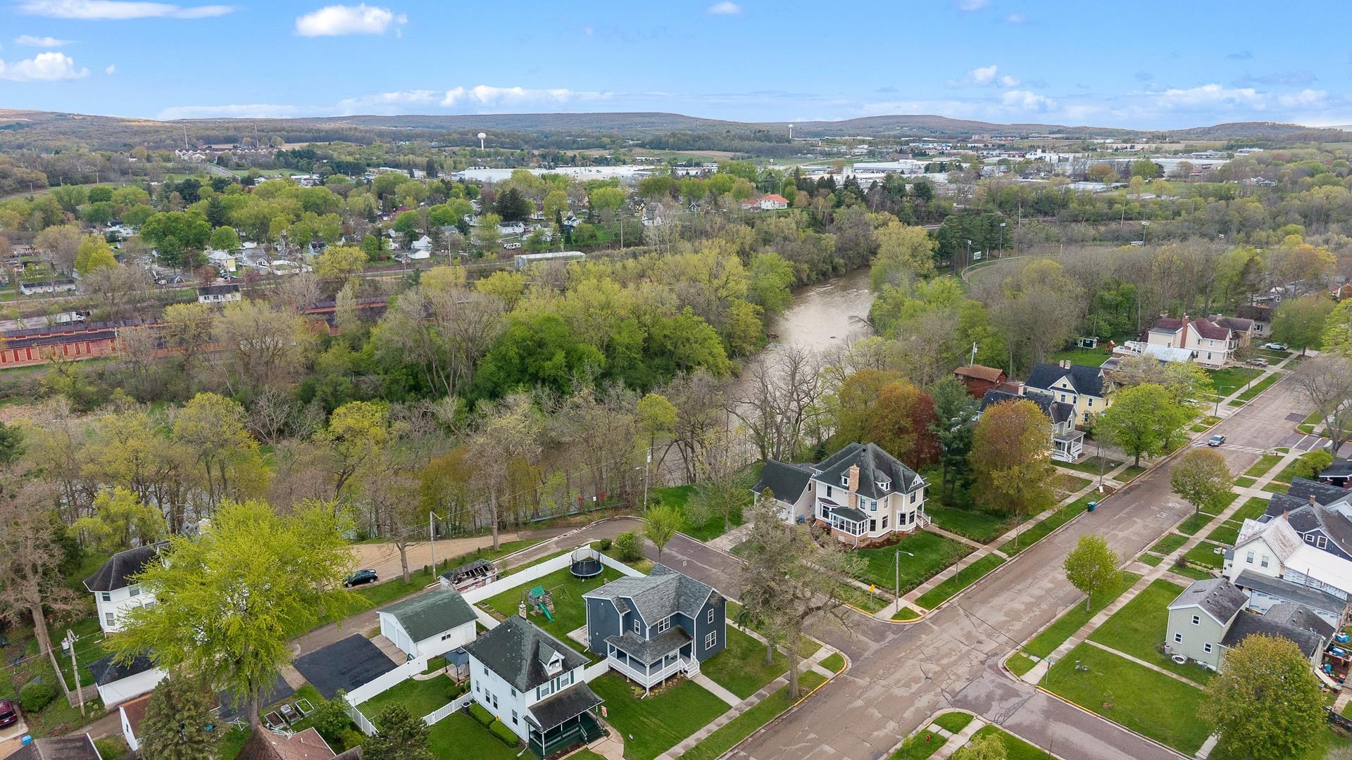 333 2nd Baraboo, WI 53913 - Photo 46 of 59