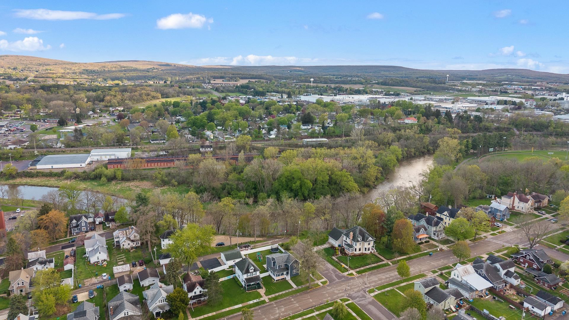 333 2nd Baraboo, WI 53913 - Photo 55 of 59