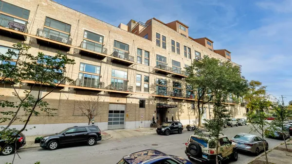 $375,000 | 2545 South Dearborn Street, Unit 309, Chicago, IL 60616
