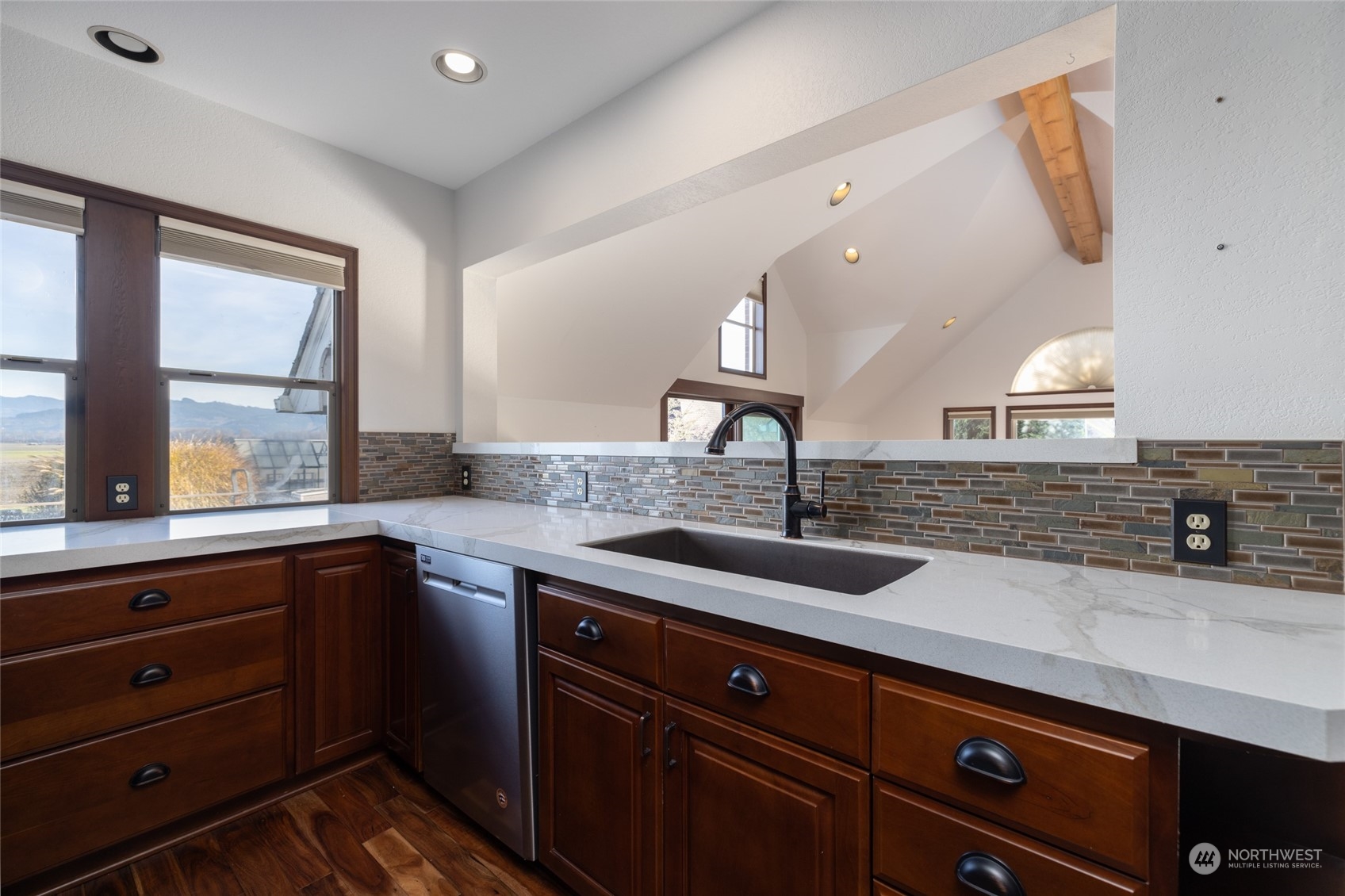 20179 Dry Slough Road Mount Vernon, WA 98273 - Photo 8 of 29 Gallery Image 8