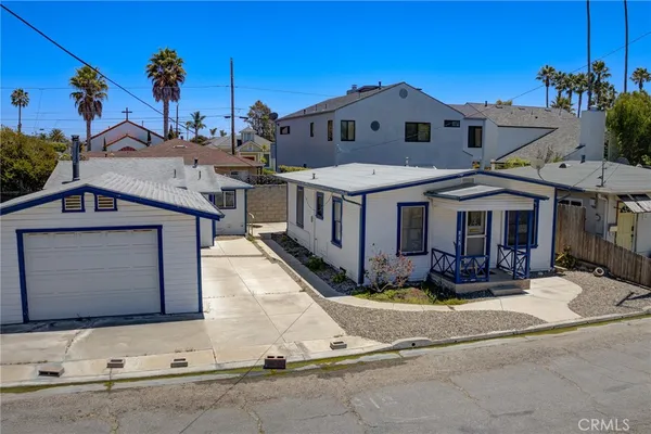 $849,000 | 215 Boeker Avenue, Pismo Beach, CA 93449