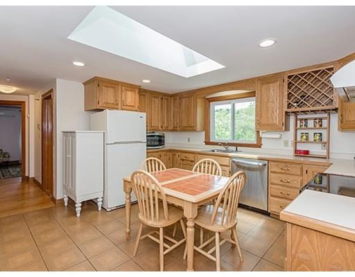 45 Caldwell Road Waltham, MA 02453 - Photo 10 of 40 Gallery Image 10