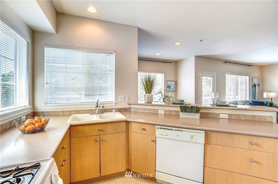 4912 Talbot Place South, Unit G Renton, WA 98055 - Photo 9 of 25