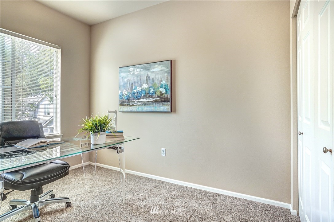 4912 Talbot Place South, Unit G Renton, WA 98055 - Photo 10 of 25