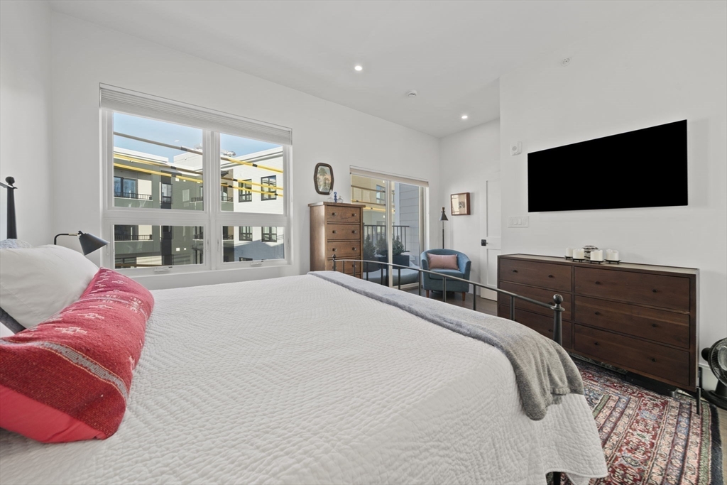 196 Gardner Street, Unit 196 Boston, MA 02132 - Photo 12 of 26