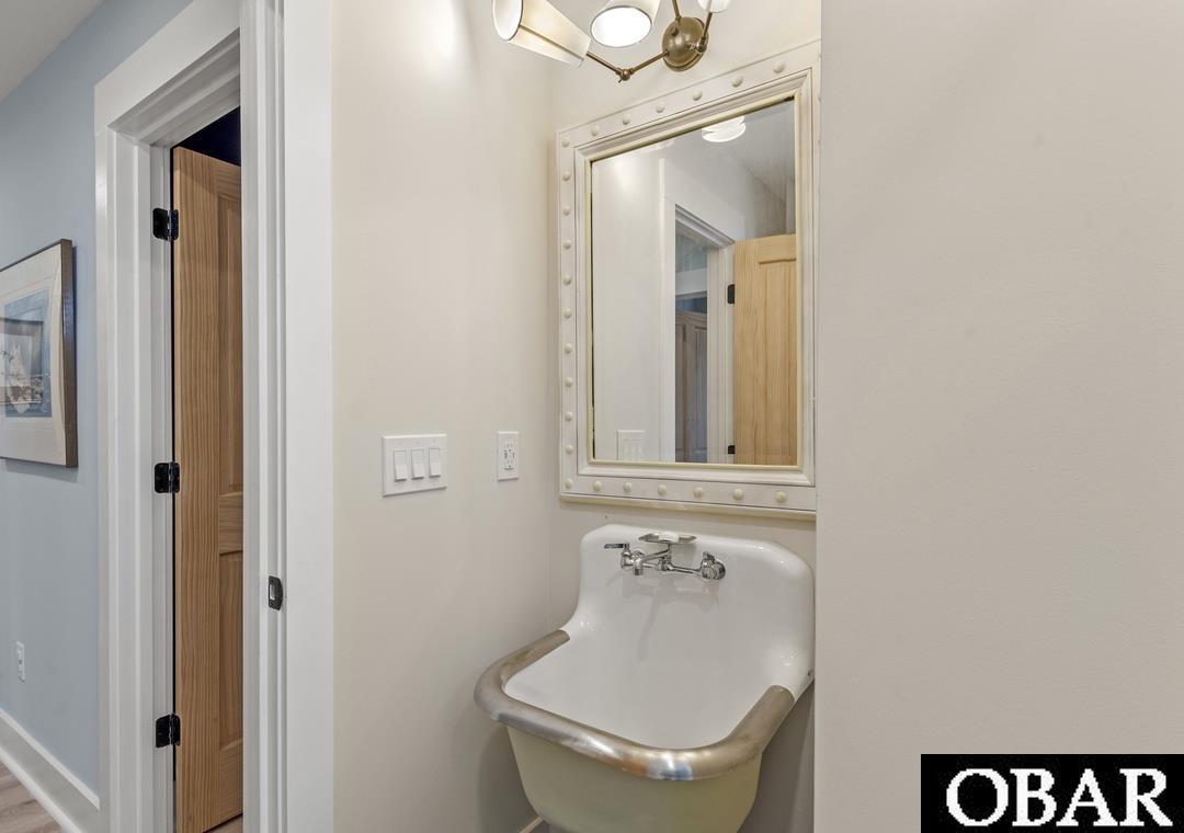 129 Martin Lane Duck, NC 27949 - Photo 46 of 50 Mid Level Hall Bath