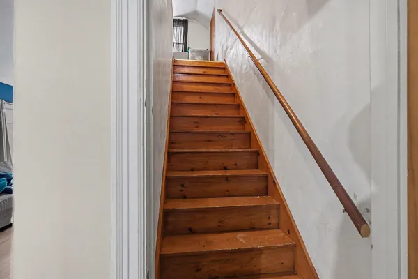 $199,900 | 116 Honeoye Street Southwest, Wyoming, MI 49548