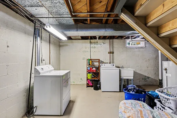 $199,900 | 116 Honeoye Street Southwest, Wyoming, MI 49548