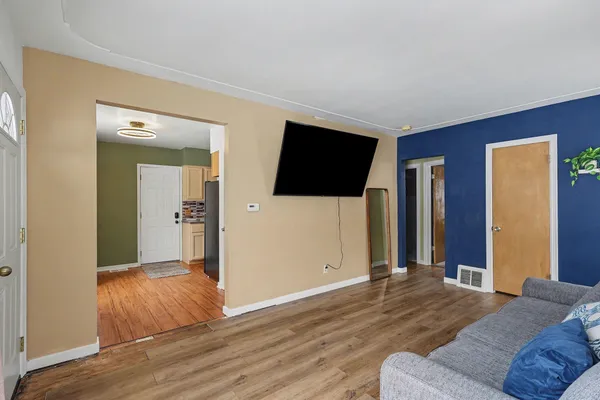 $199,900 | 116 Honeoye Street Southwest, Wyoming, MI 49548