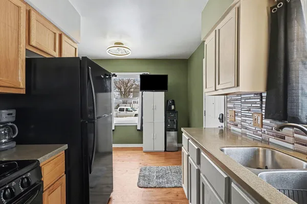 $199,900 | 116 Honeoye Street Southwest, Wyoming, MI 49548