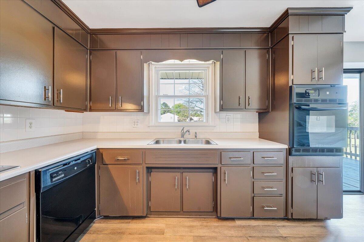 2407 Laura Road Northwest Roanoke, VA 24017 - Photo 16 of 51 14-MIB09895