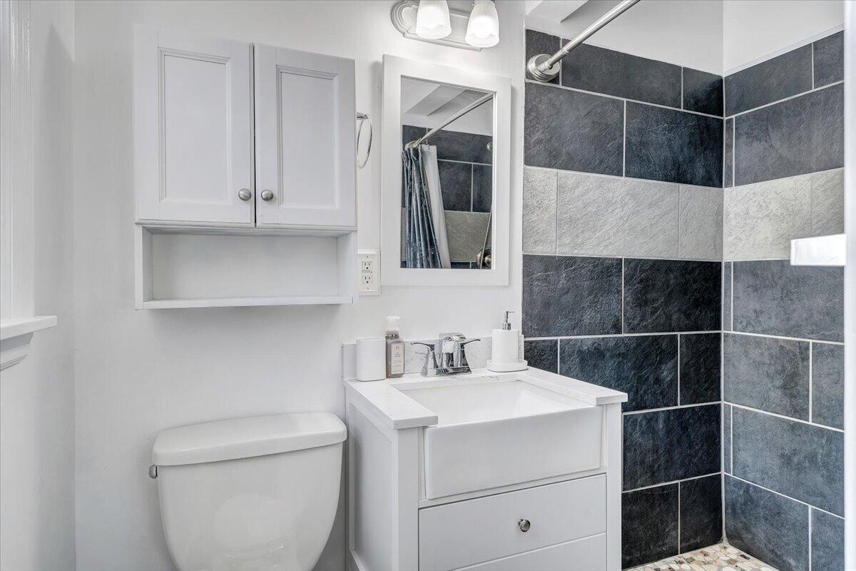 2407 Laura Road Northwest Roanoke, VA 24017 - Photo 23 of 51 20-MIB09928