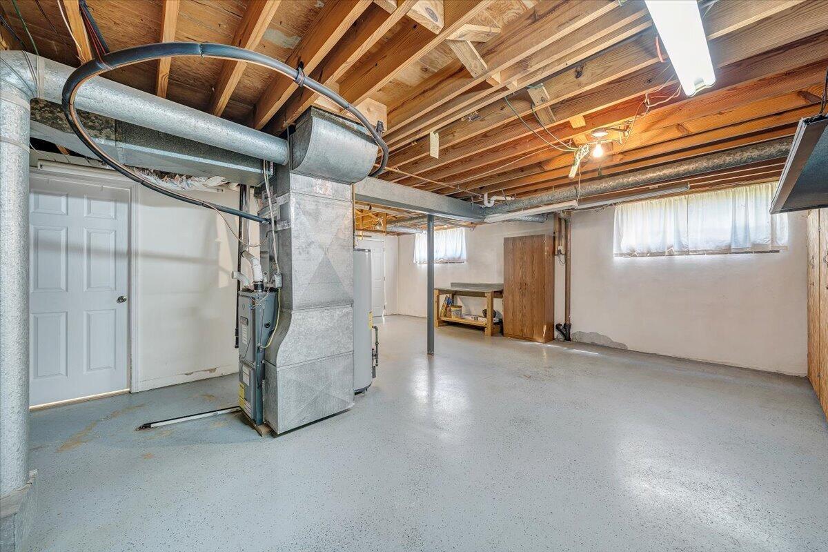 2407 Laura Road Northwest Roanoke, VA 24017 - Photo 39 of 51 40-MIB09967