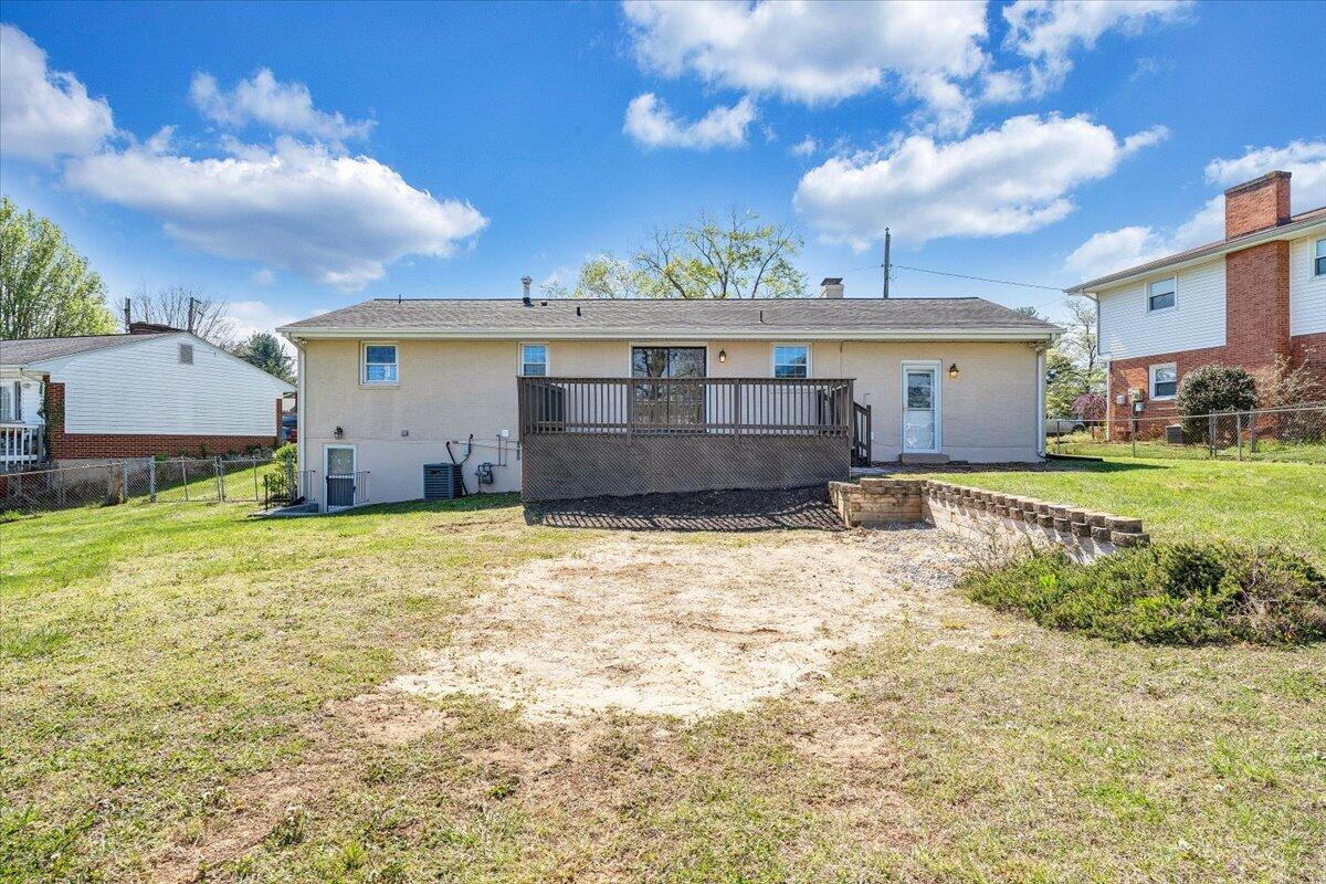 2407 Laura Road Northwest Roanoke, VA 24017 - Photo 45 of 51 46-MIB09997