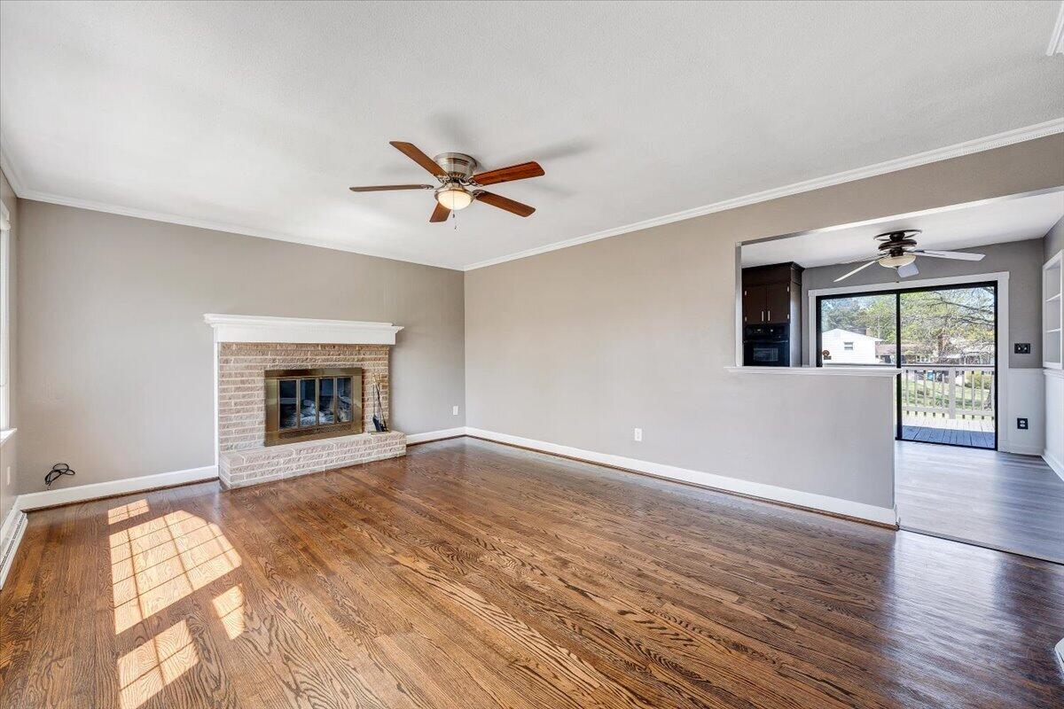 2407 Laura Road Northwest Roanoke, VA 24017 - Photo 5 of 51 04-MIB09865