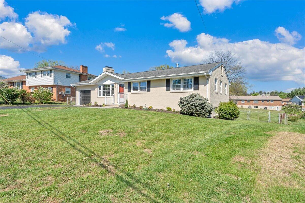 2407 Laura Road Northwest Roanoke, VA 24017 - Photo 51 of 51 54-MIB00043