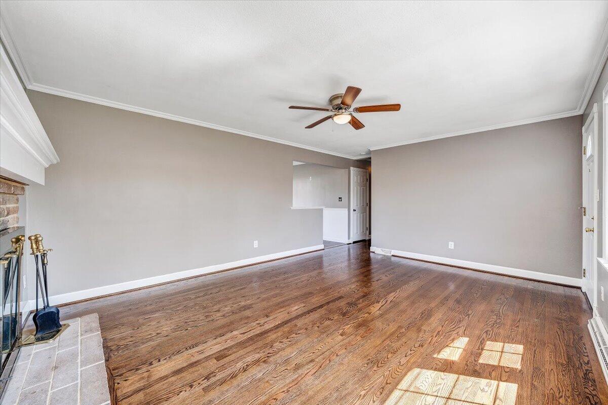 2407 Laura Road Northwest Roanoke, VA 24017 - Photo 7 of 51 08-MIB09868