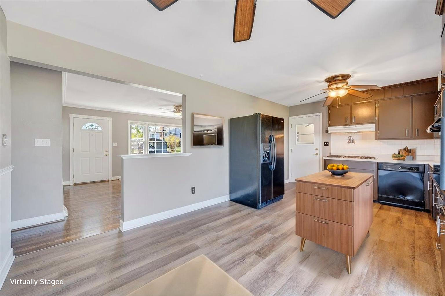 2407 Laura Road Northwest Roanoke, VA 24017 - Photo 9 of 51 VIRTUALLY STAGED