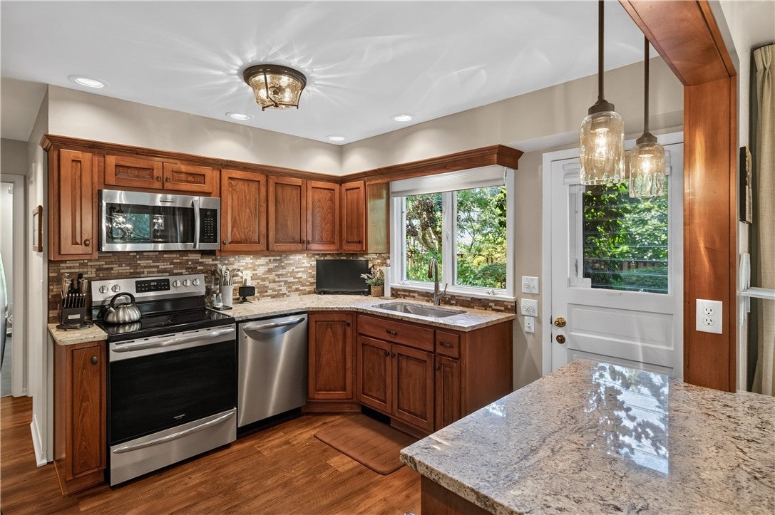 4147 Newcastle Drive Decatur, IL 62526 - Photo 8 of 39 Gallery Image 8