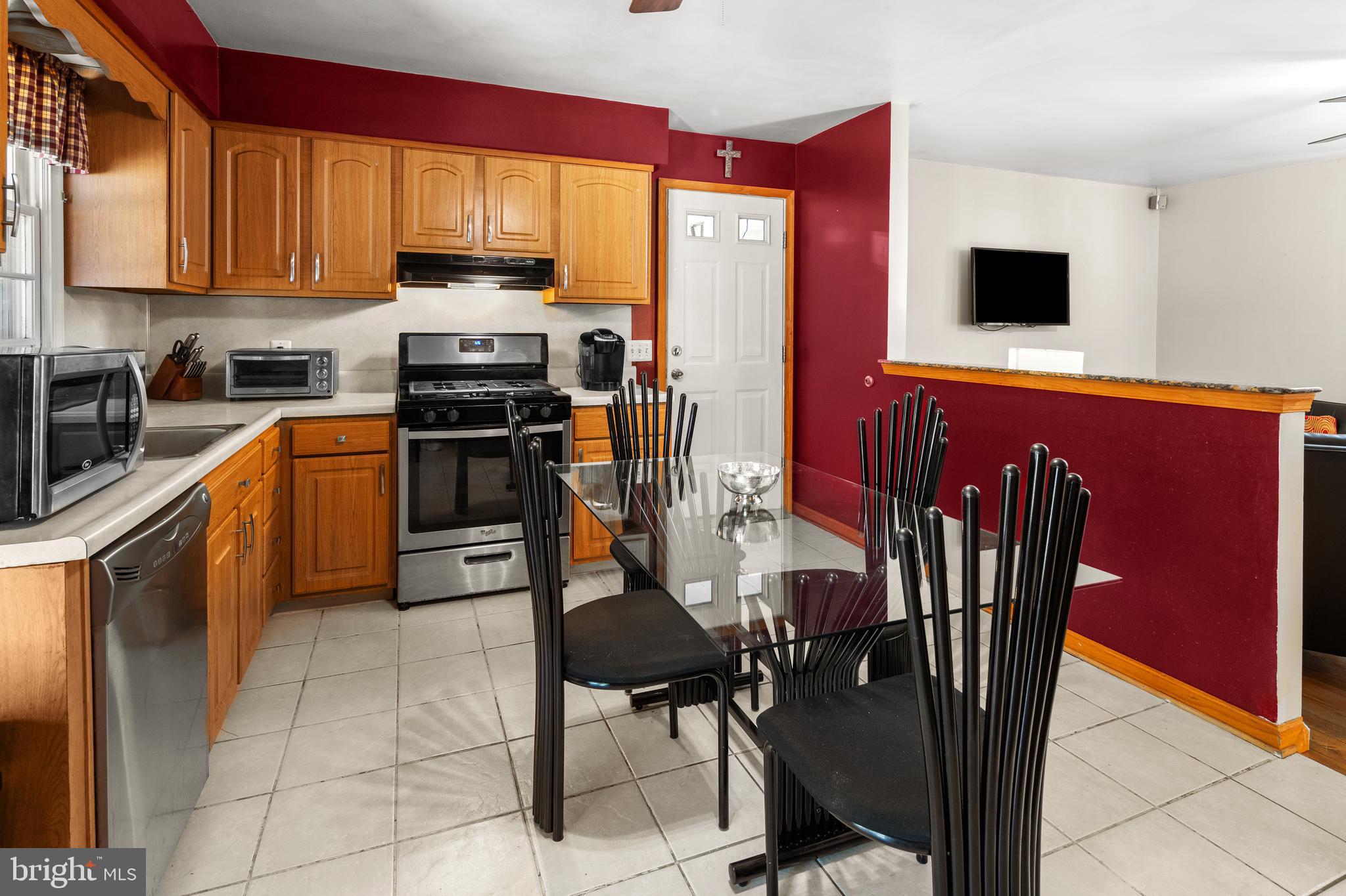 2427 Shelburn Road Millville, NJ 08332 - Photo 8 of 39