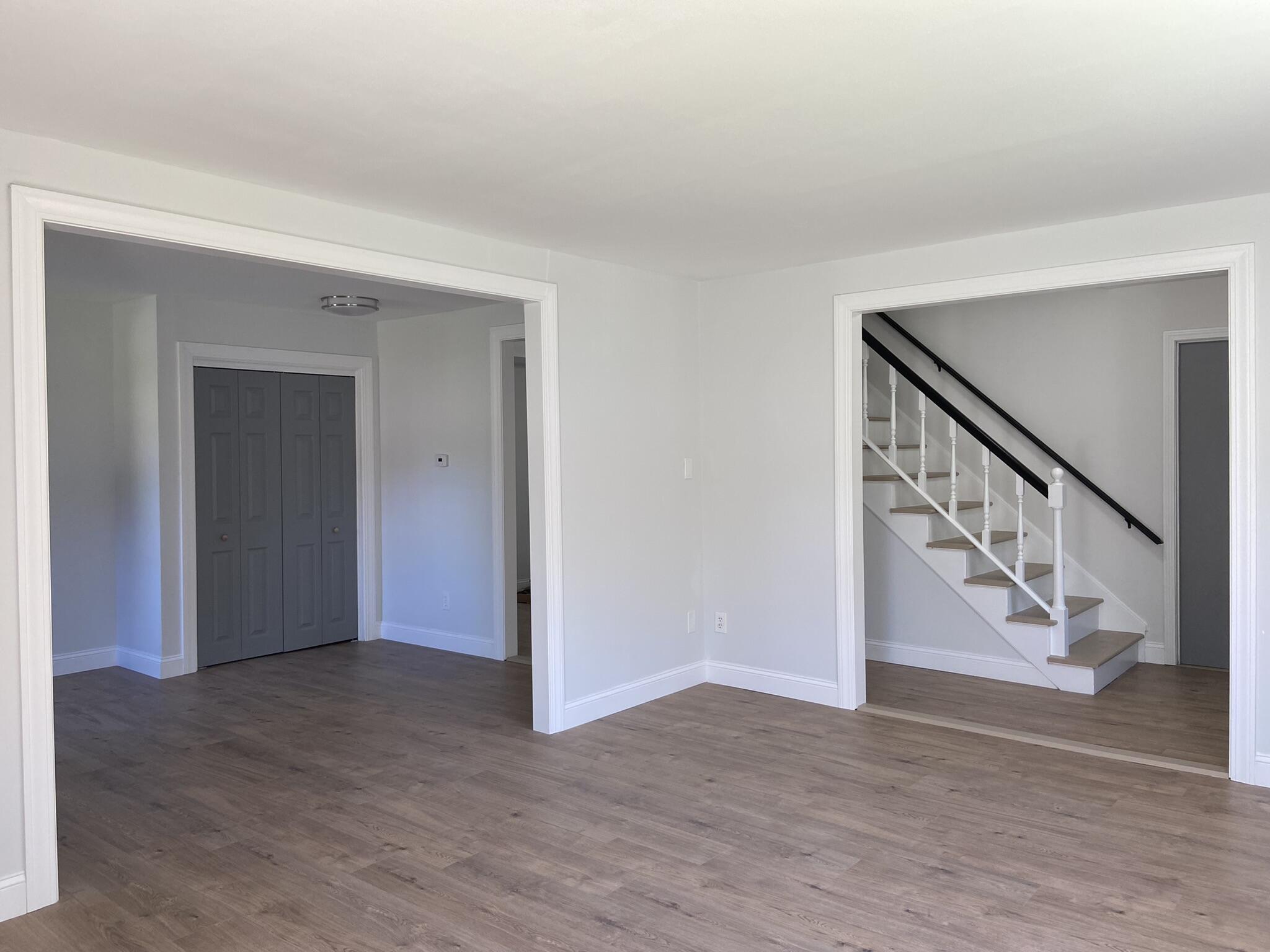 17 Lloyd Road Waterville, ME 04901 - Photo 16 of 35 Living Room