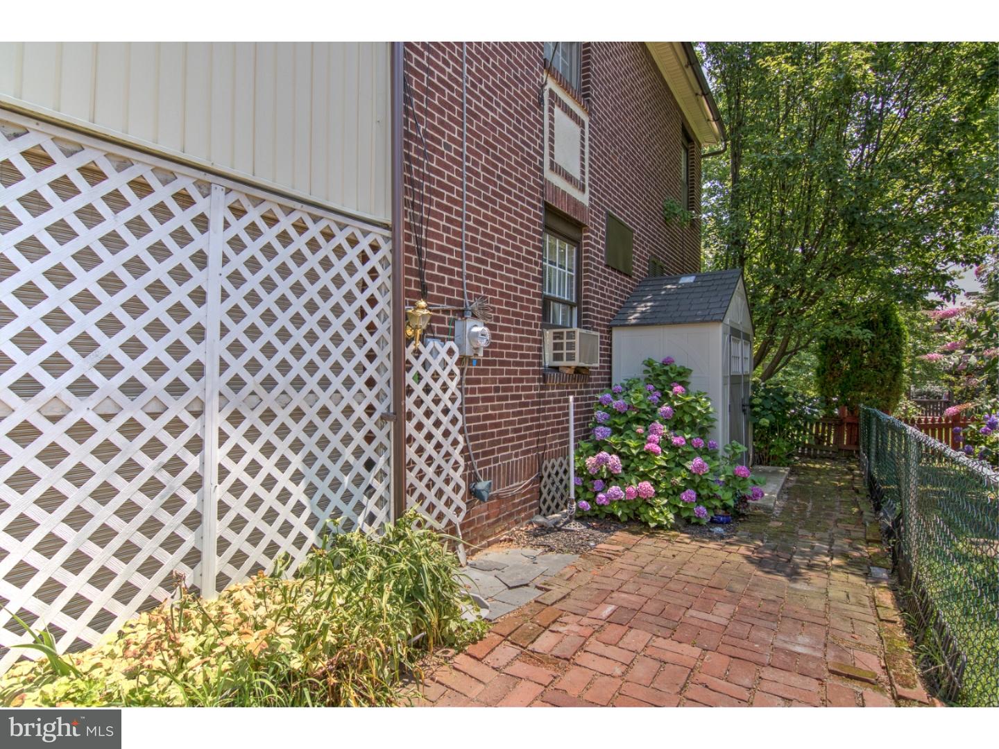 306 Sunset Road Reading, PA 19611 - Photo 2 of 25