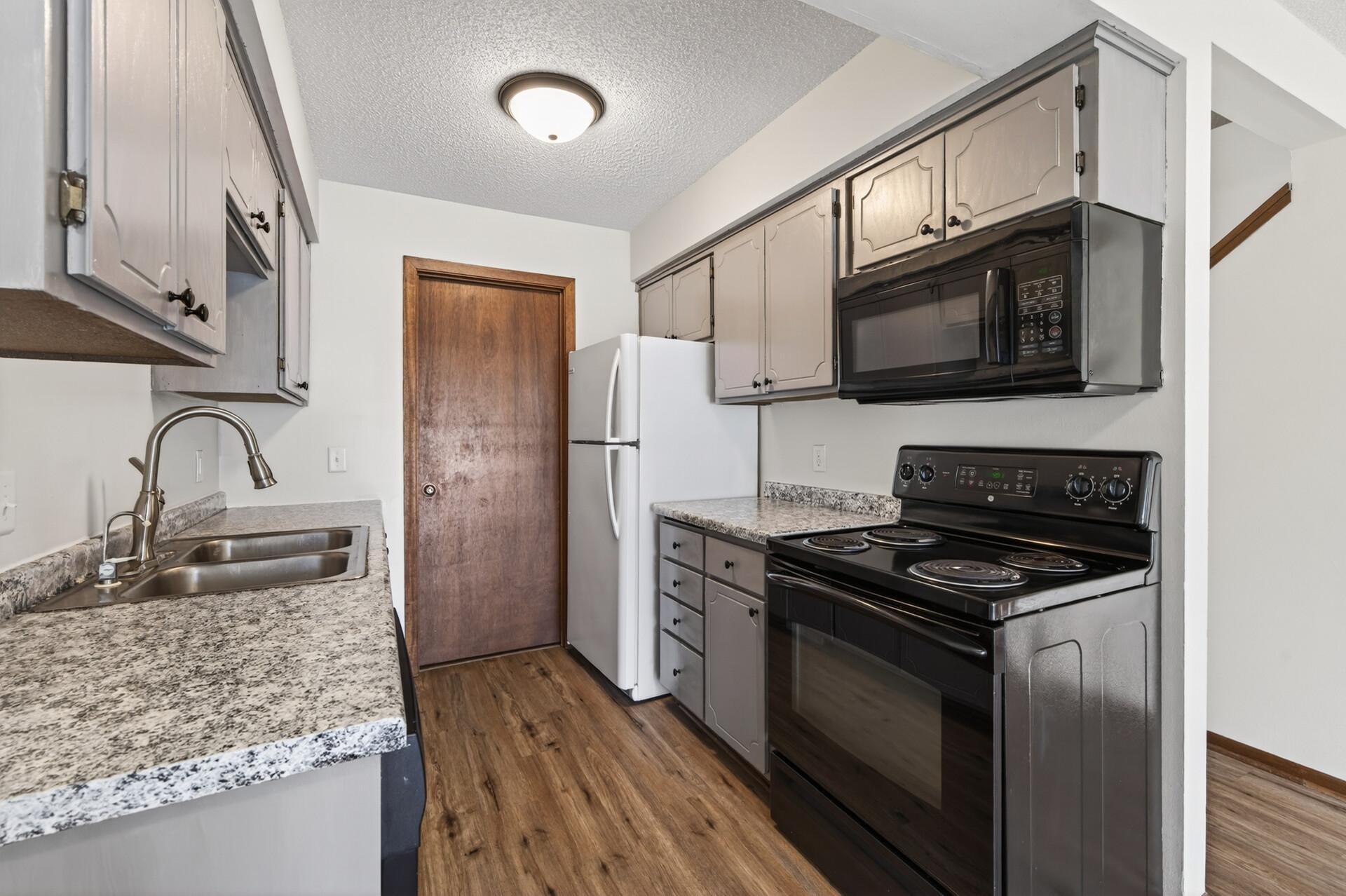 2841 67th Lane North Brooklyn Center, MN 55430 - Photo 11 of 39