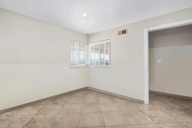 $650,000 | 901 West Olive Street, Oxnard, CA 93033