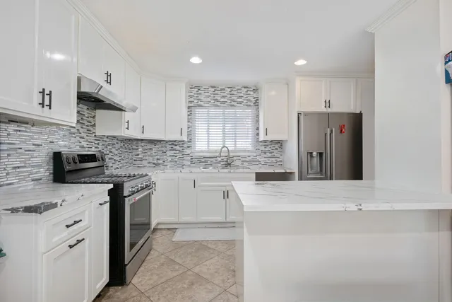 $650,000 | 901 West Olive Street, Oxnard, CA 93033