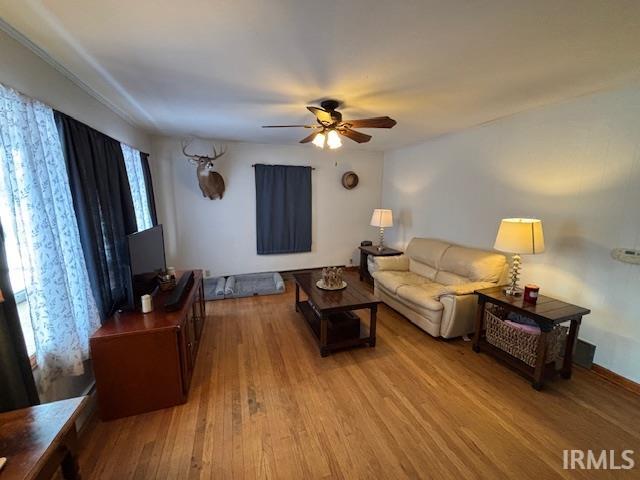 303 North Jackson Avenue Fowler, IN 47944 - Photo 2 of 21