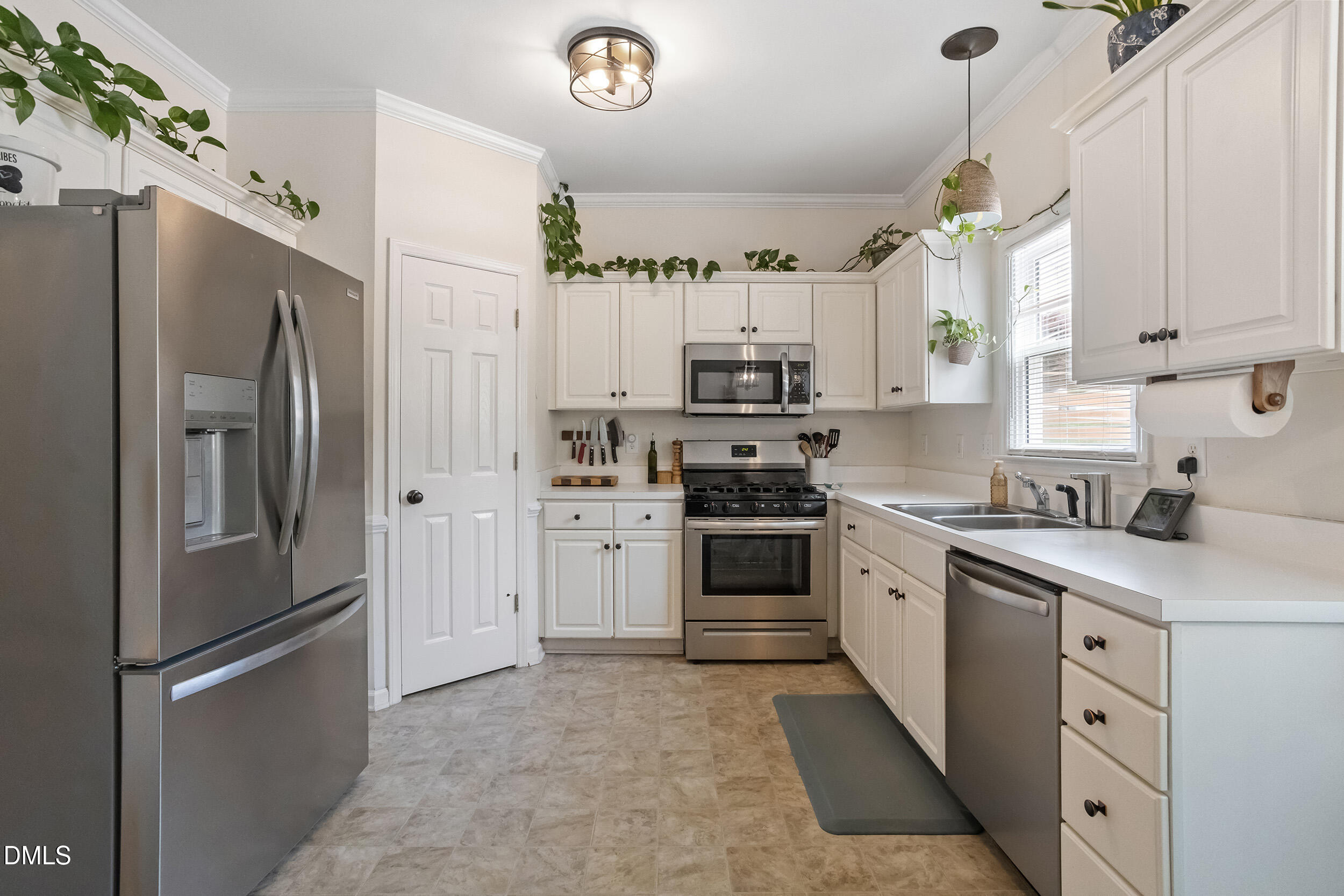 6716 Holly Mill Court Raleigh, NC 27613 - Photo 13 of 55 Gallery Image 13