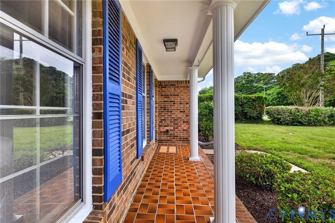2525 Inlynnview Road Virginia Beach, VA 23454 - Photo 2 of 51