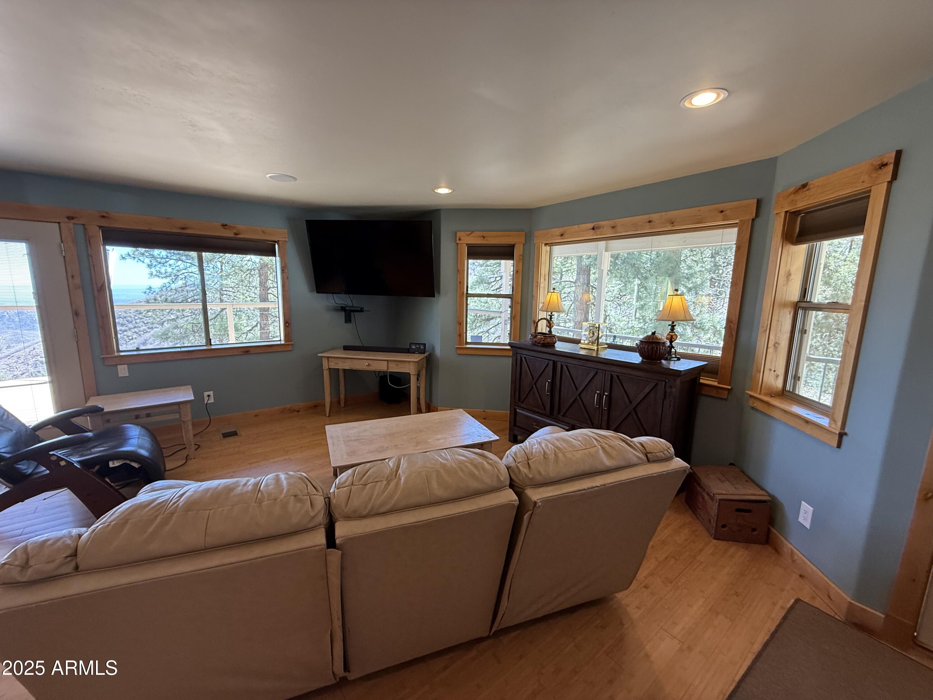 24930 South Horsethief Basin Road Crown King, AZ 86343 - Photo 29 of 57 Living room