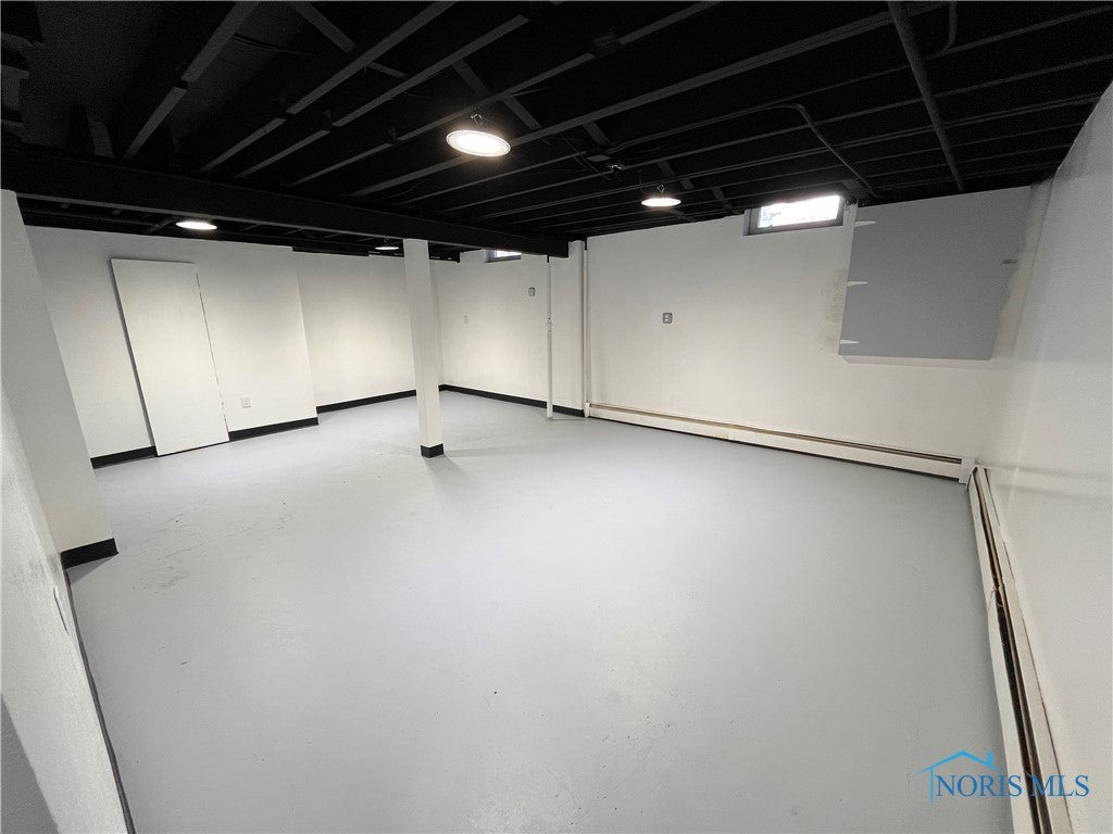 4857 Brown Road Oregon, OH 43616 - Photo 22 of 40 Freshly Painted and lighting