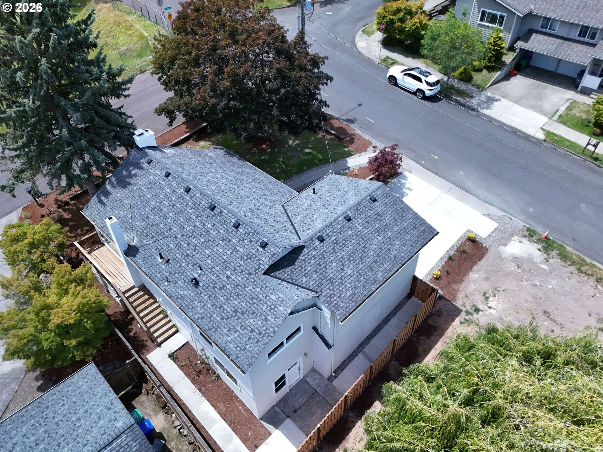 10244 Southwest 40th Avenue Portland, OR 97219 - Photo 36 of 38