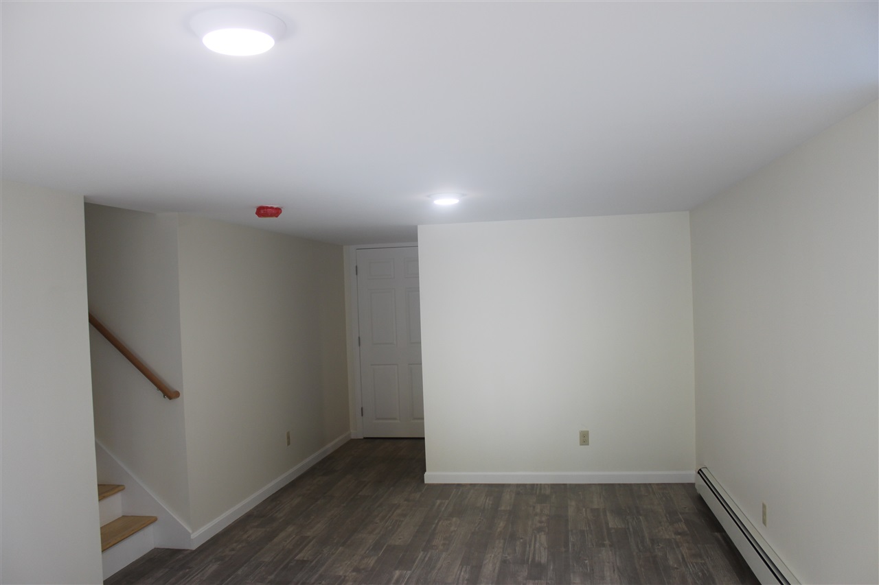 214 Milton Road Rochester, NH 03868 - Photo 3 of 9
