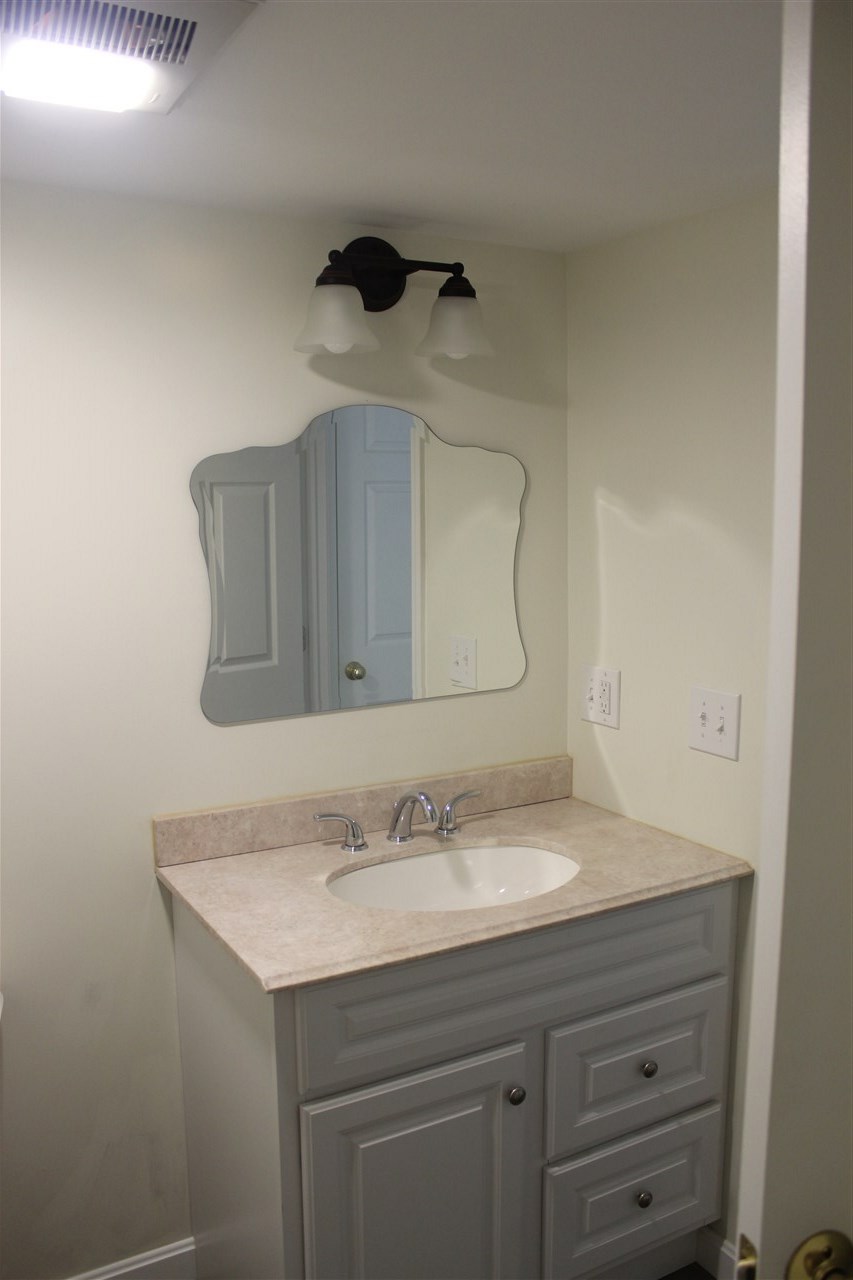 214 Milton Road Rochester, NH 03868 - Photo 5 of 9