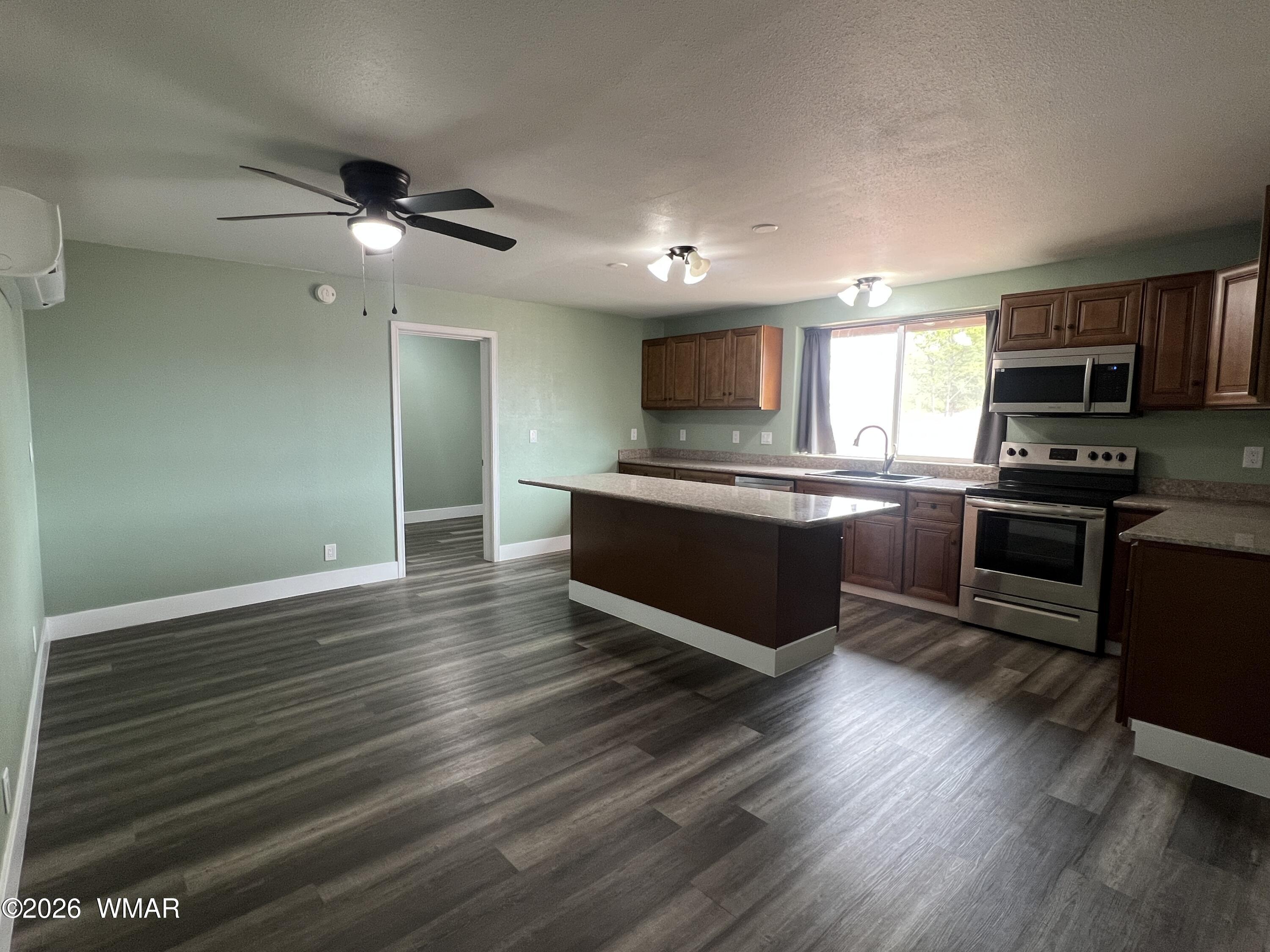 689 Old Woodruff Road Snowflake, AZ 85937 - Photo 16 of 40 Kitchen/Dining